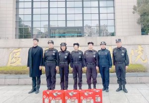 溫馨禮遇 藝術(shù)插花——溫州國泰保安服務(wù)有限公司開展“三八”女神節(jié)主題活動(dòng)