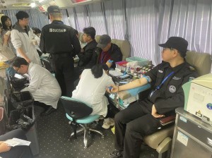 熱血傳愛,共筑生命橋梁——溫州國泰保安服務有限公司駐溫州附一醫(yī)安保隊伍開展愛心獻血活動